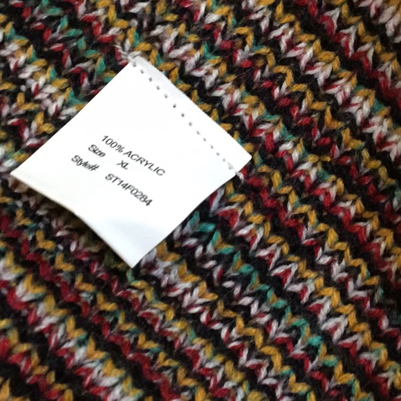 Sweater - Picture 6 of 7